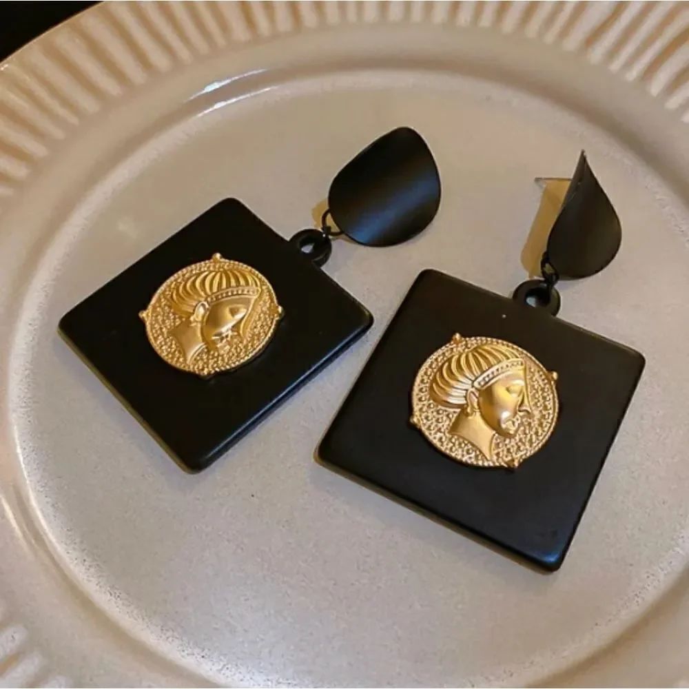 Black & Gold Exxagerated Drop Earrings